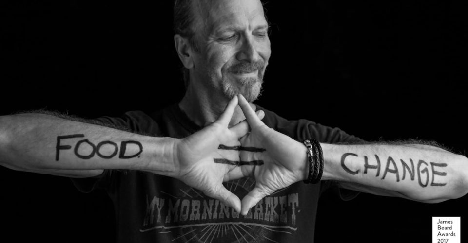 For the last class of the semester tonight, we'll be welcoming chef, entrepreneur &amp; nonprofit-founder, @michelnischan. Together, we'll retrace our steps on our quest to develop food systems intelligence and become enlightened eaters. Register here: eventbrite.com/e/edible-educa…