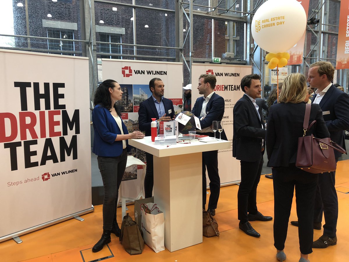 KimToussaint's tweet photo. Real Estate Career Day @tudelft! Veel animo voor @VanWijnenGroep; logisch ook 😜 https://t.co/Q3HWA2YPZx