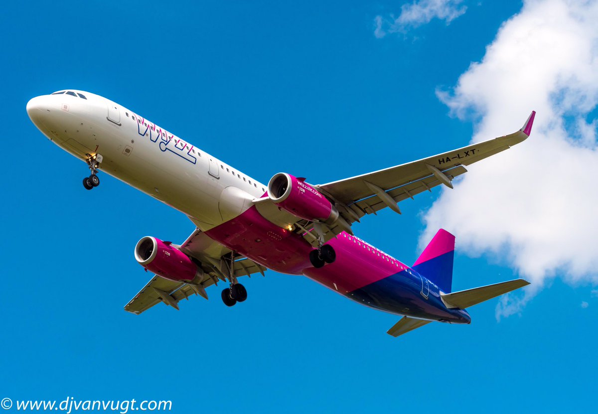 What I have never done so far is photographing aircrafts. So today was a nice day to do such a thing. This photo was taken at Eindhoven Airport. By the way…… beautiful nice colors you have Wizz Air ...... ;-) <a href="/wizzair/">Wizz Air</a> @eindhovenairport <a href="/VlbEindhoven/">Vliegbasis Eindhoven</a> <a href="/Jozsefvaradi/">Jozsef varadi</a>