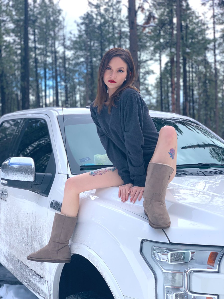 Aquatic_Mafia's tweet photo. Lemme just 🤔#what #model #azmodel #phxmodel https://t.co/xBlYnzfDyr