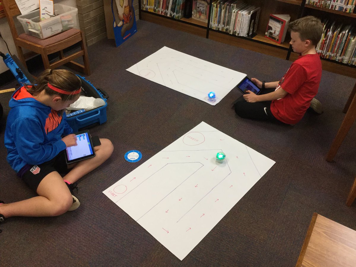 mradamsWSD's tweet photo. Programming our way through some mazes with Spheros! https://t.co/gO4Gn8ZwJ5