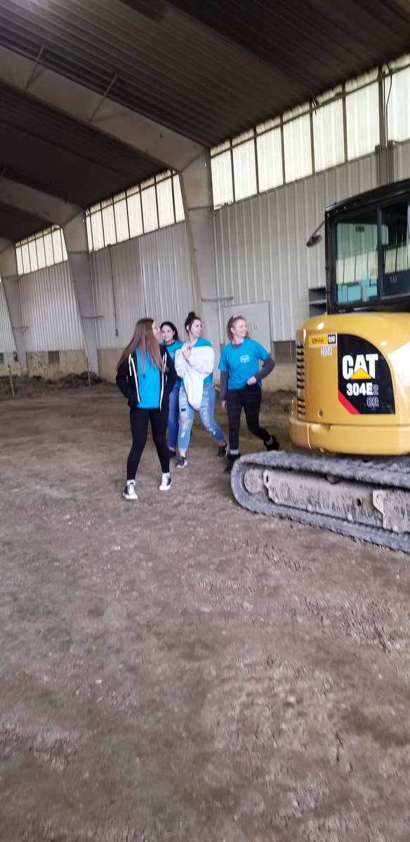 cygnet_ts's tweet photo. #shedig #womeninconstructuion #ohiooperatingenginers https://t.co/IWRPj3oii0