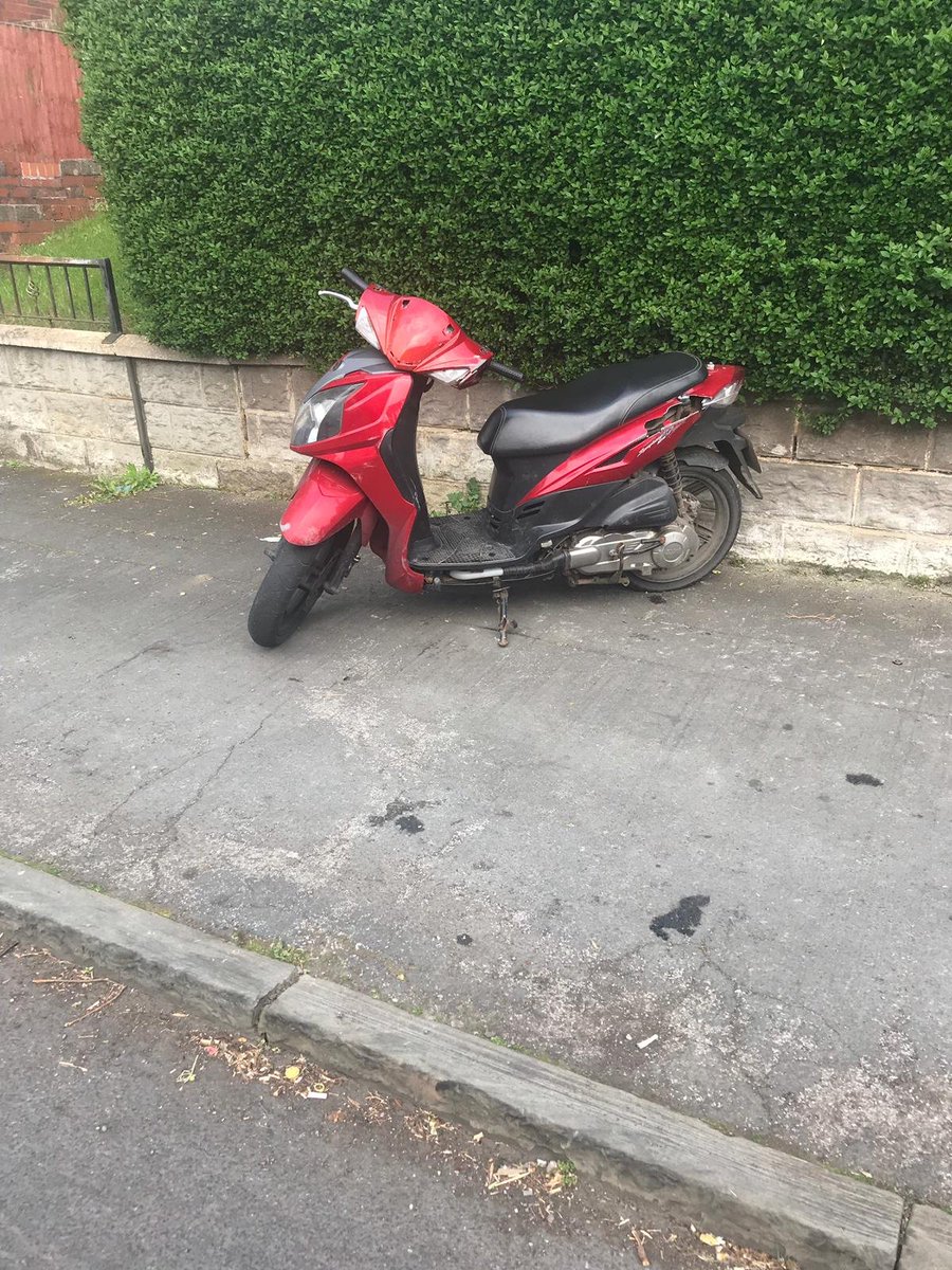 Policingstoke's tweet photo. Due to a large number of complaints about nuisance motorbikes in #EatonPark #AbbeyHulton and #Bucknall officers have been targeting motorbikes in the area. This one has today been seized for no insurance. #listeningtothecommunity https://t.co/KDZ5CJbG3Q