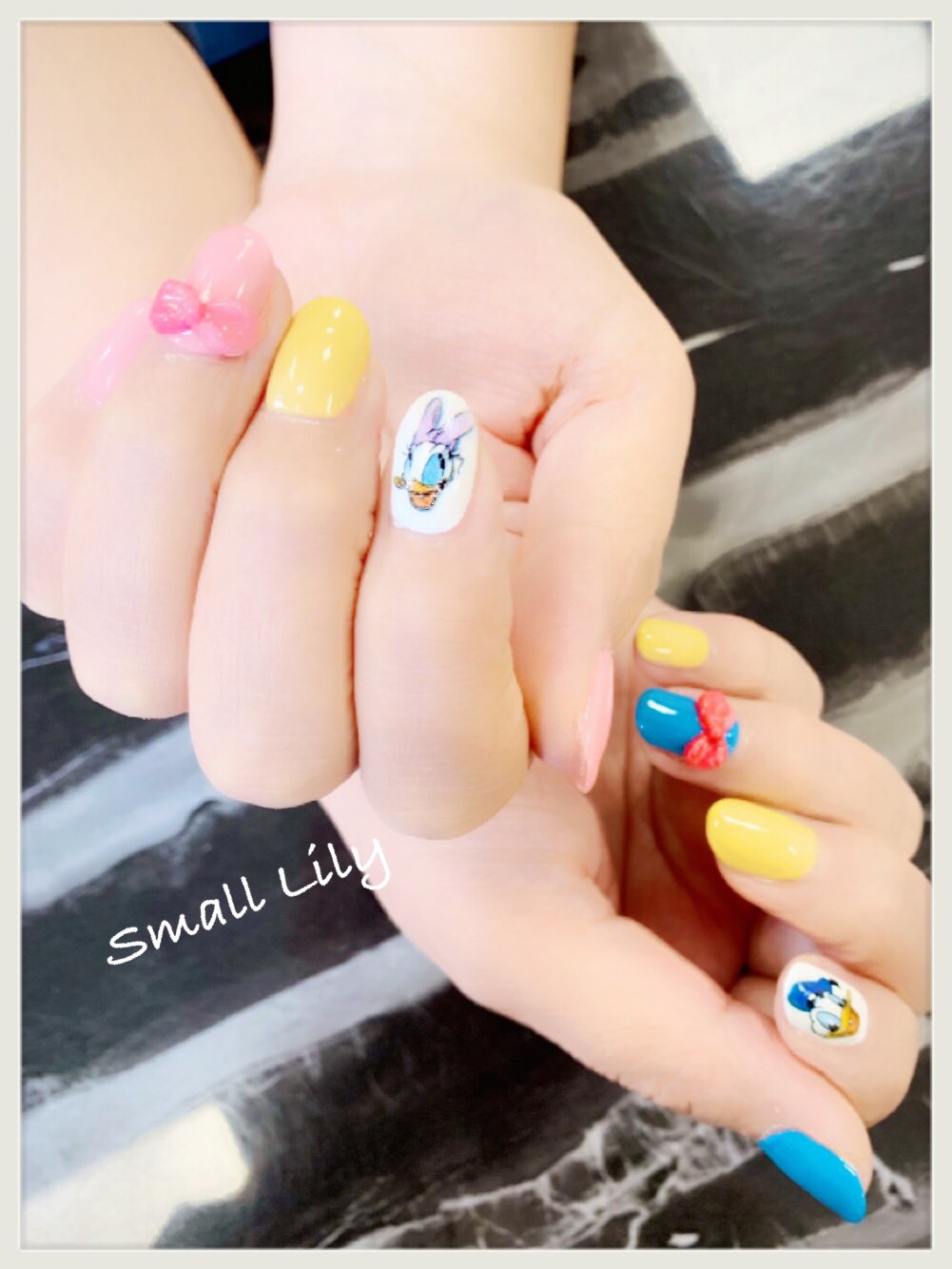 Small Lily Ny Disney Vacation Nails Smalllily Smalllilyny Ny Nyc Queens Foresthills Nails Gelnails Disney Disneynails Donaldduck Nailart Printernails スモールリリー アメリカ ニューヨーク 海外 ネイル ジェル