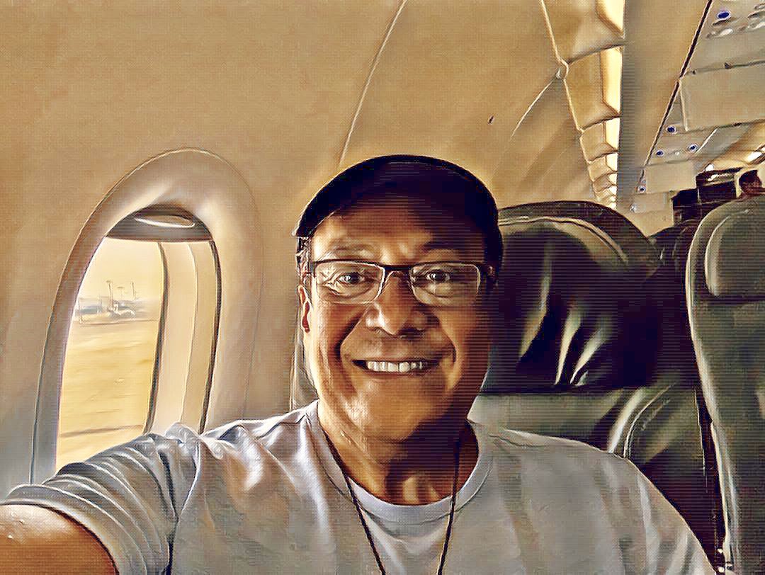 carlos_cuevas's tweet photo. Viajar es mi condición!! Vámonos a #Guadalajara a grabar @NocheANocheCar1 hoy se engalana el estudio con la presencia y voz del #ReyDelTango #HugoJordan @Ric_Caballero 
@AcademicosFans @RafaelNajarOf SKY 153  IZZI 164 10pm @TvsEspectaculos @TelevisaGDL https://t.co/6JwKhZVWDM