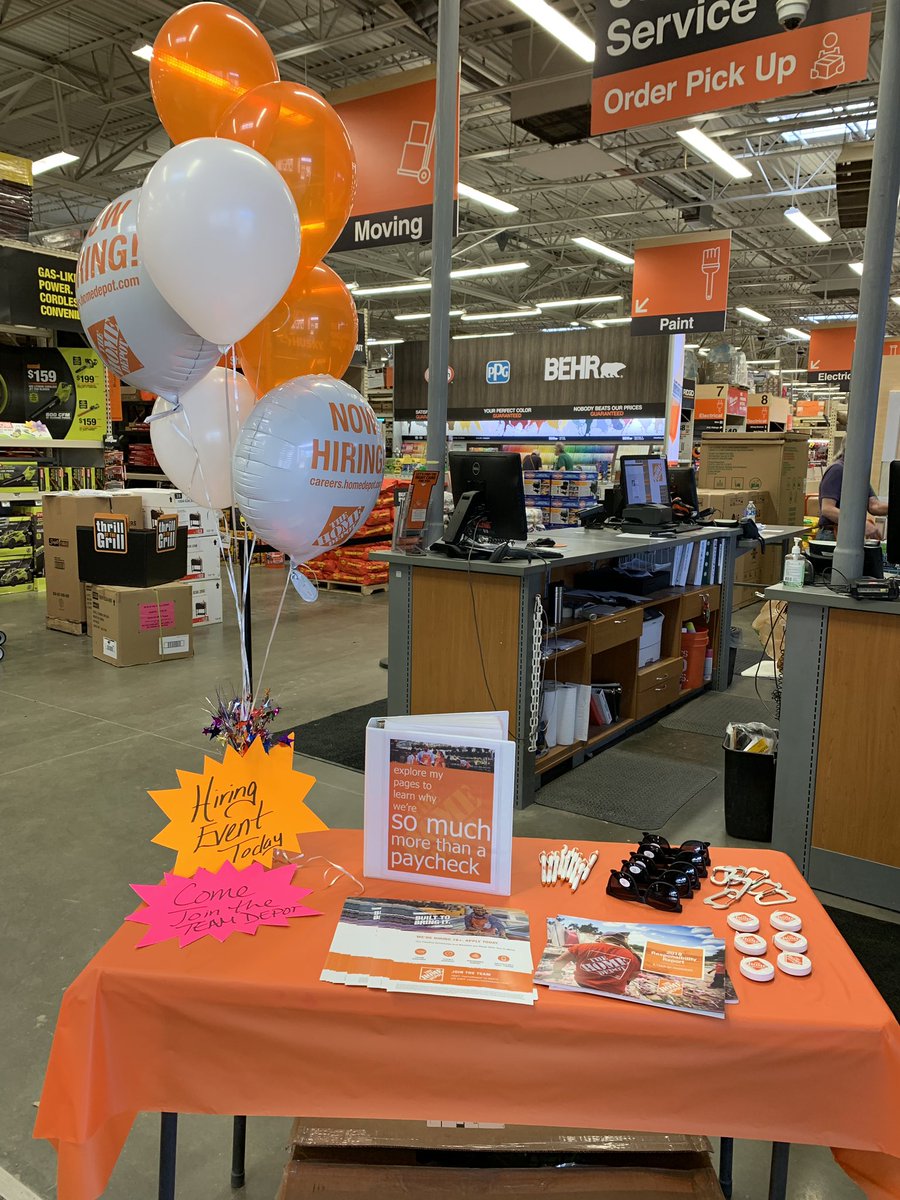 Jenn2299678's tweet photo. Hiring Event today at 1549! Stop in anytime for an on the spot interview and join our growing team!! #1549proud #d210proud #joinRteam @nathan_orange https://t.co/ANjHu4bN2e