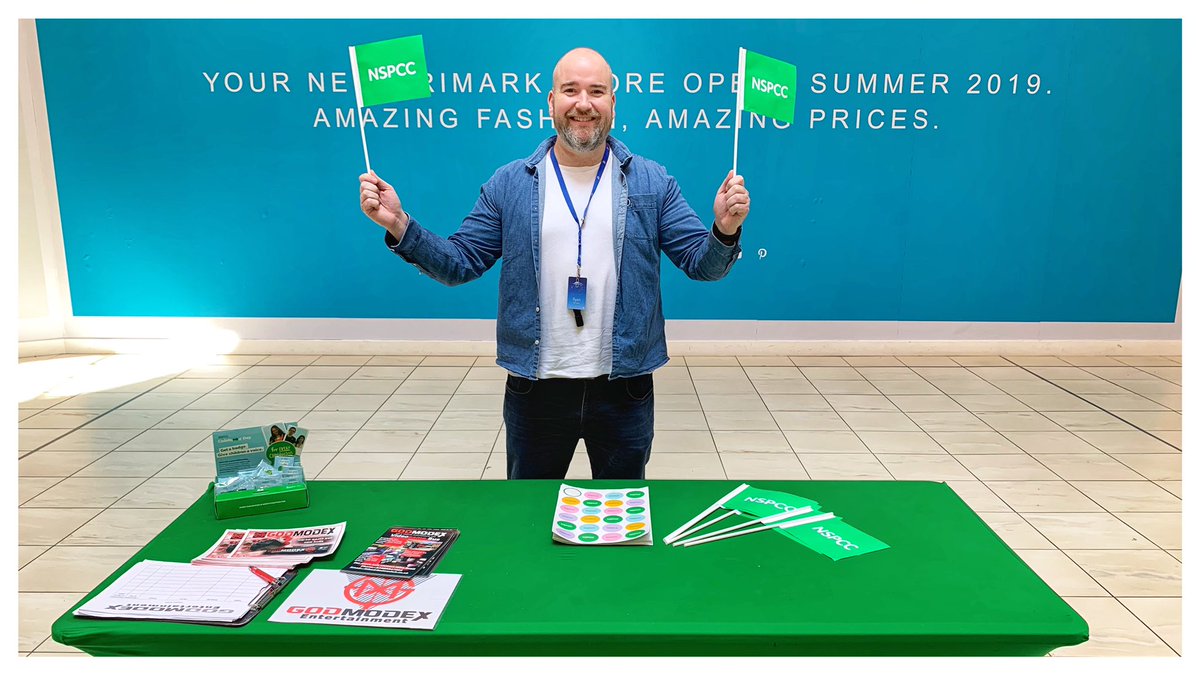 GuruMagherafelt's tweet image. Today I enjoyed giving out more free tech advice and helping raise money for The NSPCC in The Abbey Centre. 

#O2 #Guru #O2Guru #MyO2 #Magherafelt #MeadowLaneShoppingCentre #MMDCommunications #GuruInTheCommunity #NSPCC #AbbeyCentre