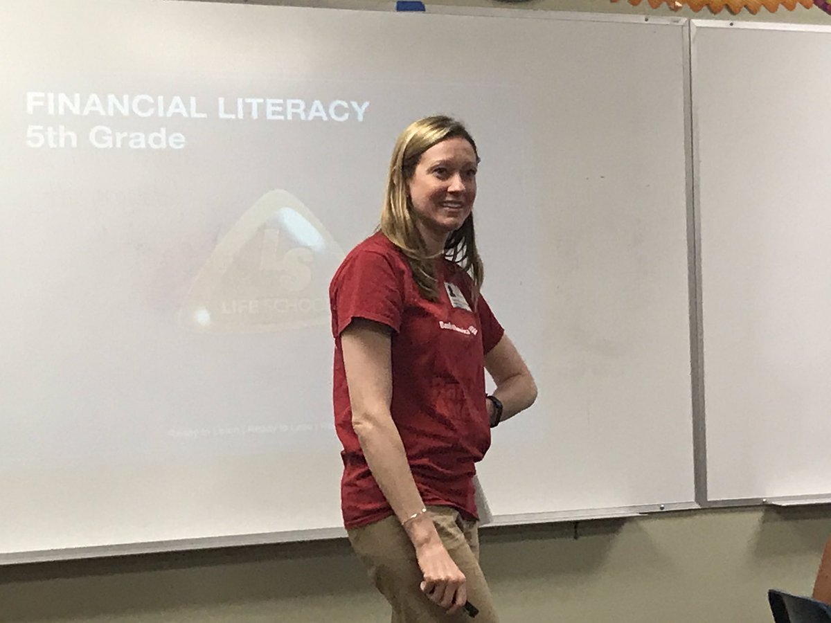 A very BIG thank you to Katy Biron of <a href="/BankofAmerica/">Bank of America</a> for flying in from Houston to teach @lifecedarhill 5th grade students about #FinancialLiteracy! #LifeLeader <a href="/lifeschools/">Life School™</a>