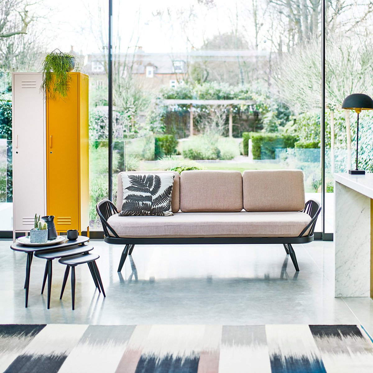 Ercol_Furniture's tweet photo. Designed to function as a large couch and as an occasional single bed for guests, the Originals studio couch is both eye catching and wonderfully flexible.
Find out more at https://t.co/7tgnfUYROn #ercol #studiocouch #sofa #furniture #livingroom #diningroom https://t.co/SmS9Svpw3o