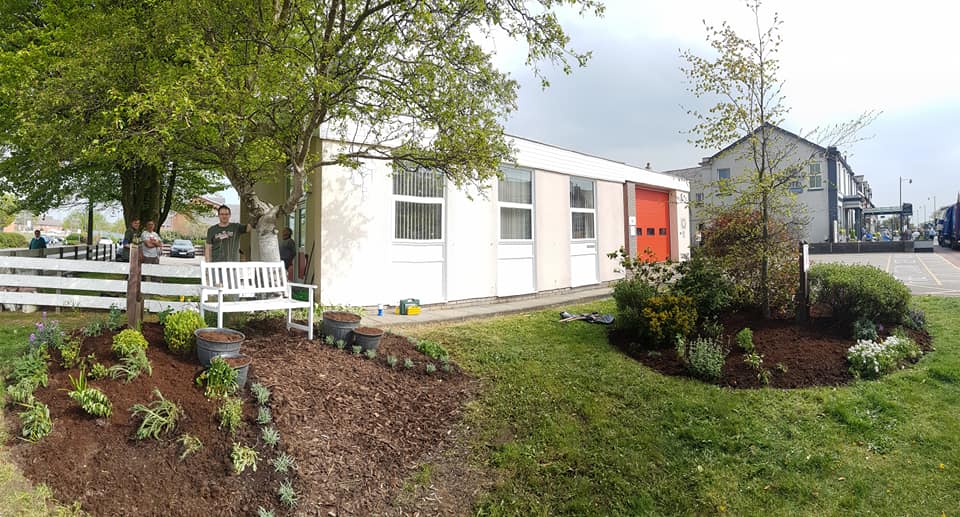 edwarddeefund's tweet photo. A lovely day, working hard on Garden #forEdward. More work & planting in to come, but really pleased with the way these beds are now looking after the first day's work โค
#raisingawareness #supportingcommunityprojects #communitygarden #gardening #charity #lytham #engaging https://t.co/RasIEi9p9o