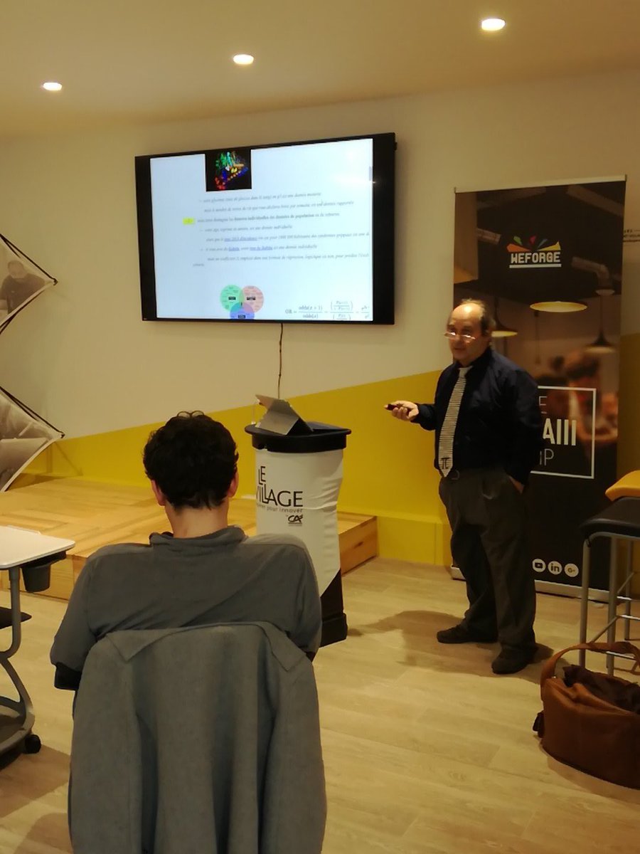 DataperoAngers's tweet image. La médecine dans tous ses #data 
Une nouvelle édition des #datapero 
Avec Gilles Hunault pour débuter cette soirée autour de la question de la 
surabondance des données médicales #BigData #DataScience