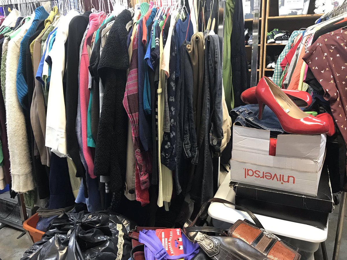 Pta Clothes Closet On Twitter Shoes Purses Ladies Shirts