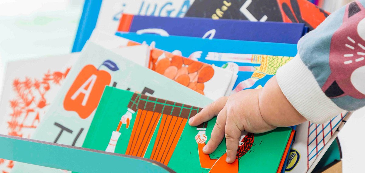 Ayer fue le #DiaDelLibro y nos pareció un gran día para reflexionar acerca de la importancia de fomentar la #lecturainfantil Algunas de nuestras reflexiones, acá: buff.ly/2vkBijX