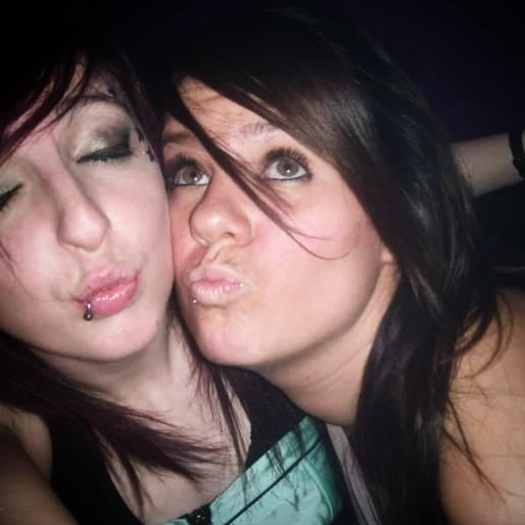 _LiMaMo_'s tweet photo. #HappyBirthday to my beautiful bestie @jaffaleeneexo 🥳🥰 Welcome to Club 30 - ya gonna love it ❤ And don't kill me for the couple of #throwback photos here - I couldn't resist 😝 #loveher #birthdaygirl #shedaone https://t.co/qtzHl0DzFM