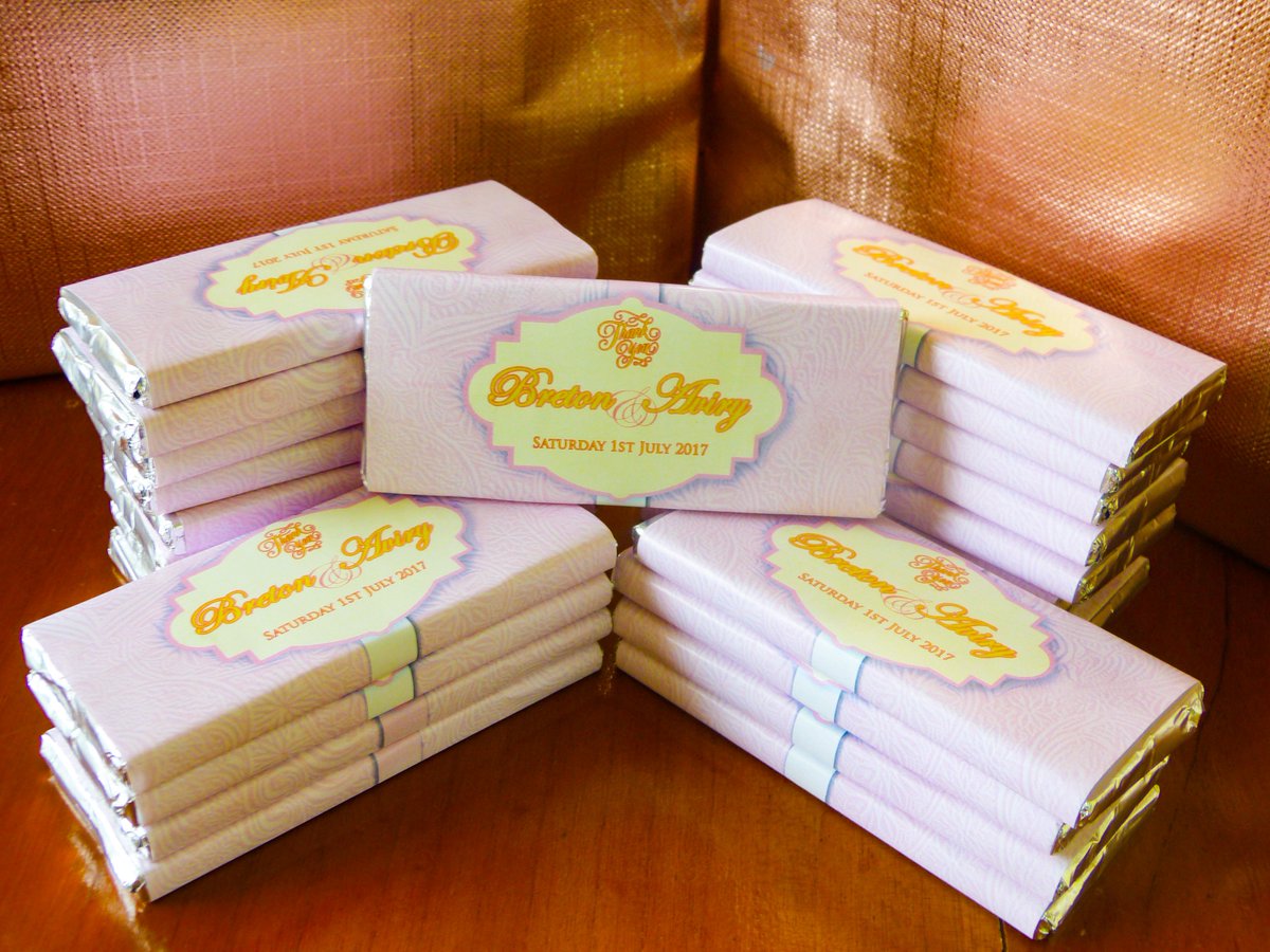 BarefootHoliday's tweet photo. Personalized touches make all the difference. #Weddingwednesdays with Barefoot Holidays. 
.
.
.
#weddings #chocolates #couples #love #brides #bridal #weddingfavors #wedding #sweets #sweettooth #newlywed #bridzilla https://t.co/jmGquHWp0M