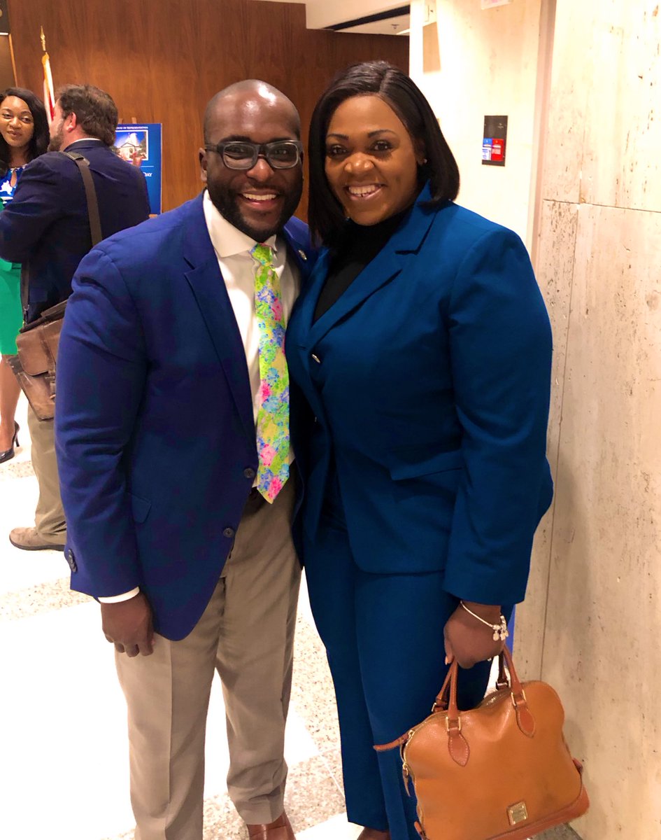 Newly elected @AFSCME FL President Vicki Hall is at the State Capitol today bringing the concerns of workers from across the Sunshine State directly to lawmakers during the legislative session #FlaPol #afscmepeople