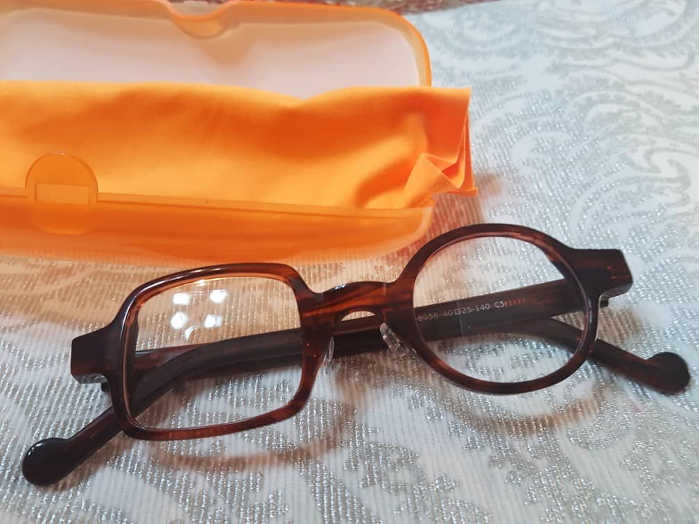 omolarahokuns's tweet photo. Pls ooooo help my hustle.... buy beautiful glasses ooo at highly discounted prices @slimsola @ShinaPeller https://t.co/tOvLPvmV5v