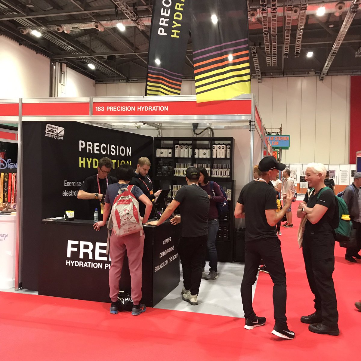 Plenty of runners getting last minute hydration advice ahead of #LondonMarathon2019 this evening! Come and see us if you’re picking up your race pack in the next few days...