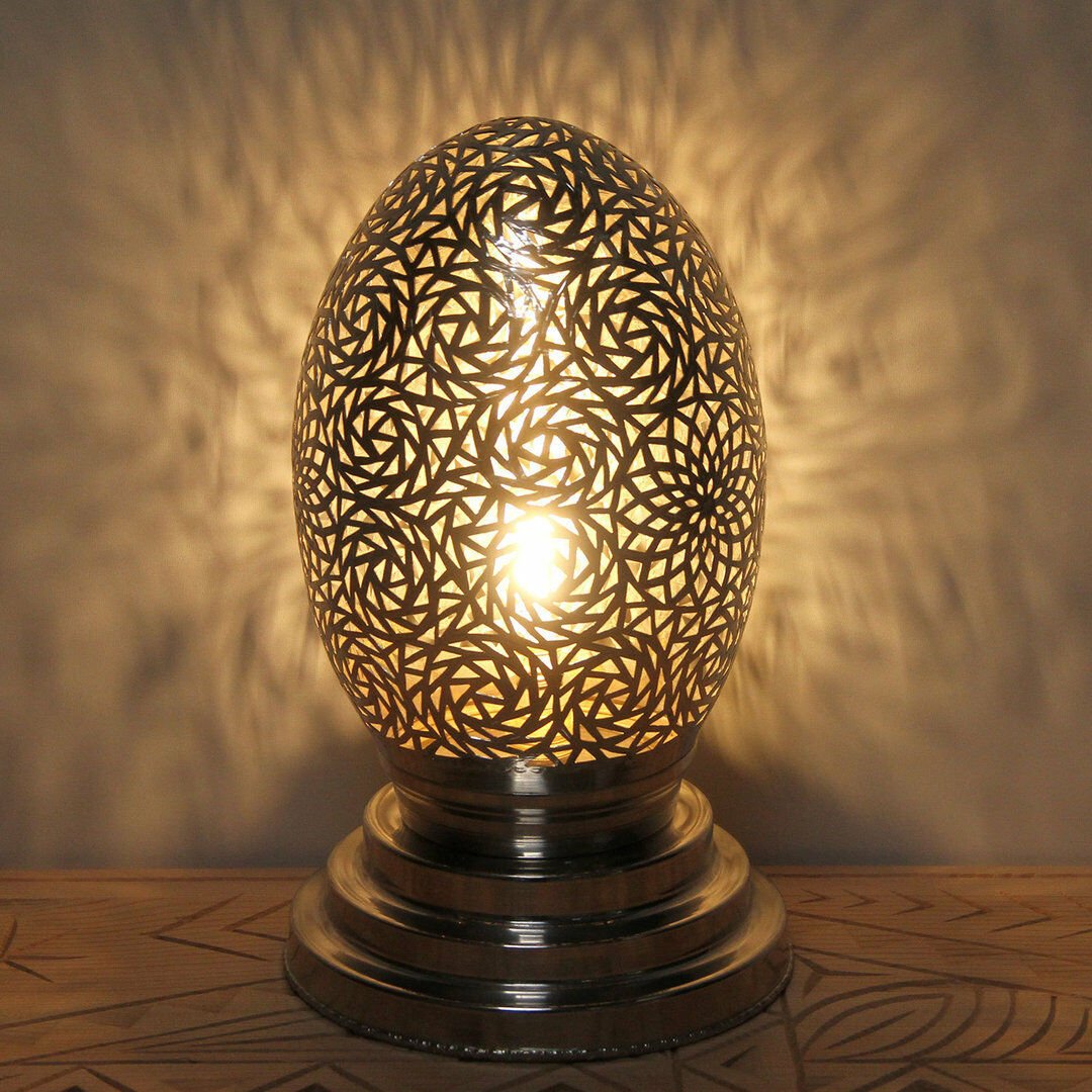 MarrakechGaler1's tweet photo. FR : Lampe ambiance Ovale en laiton argenté et ajouré, fabriqué à la main.
EN : Oval silver and openwork brass lamp, hand made. https://t.co/L7jWcz9S7R