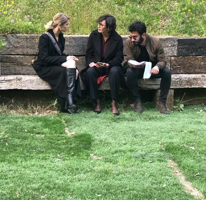 seviyorum bu koalisyonu🤓🎈

#sendesaklı #burcubiricik #senankara