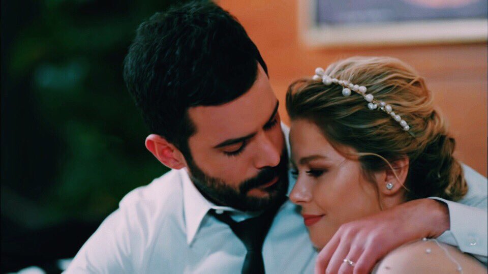 Hadi başlarsın artik 😭😭❤️❤️

  #sendesaklı
#BarisArduc #KuzDil 
#KuzgunCebeci #Kuzgun