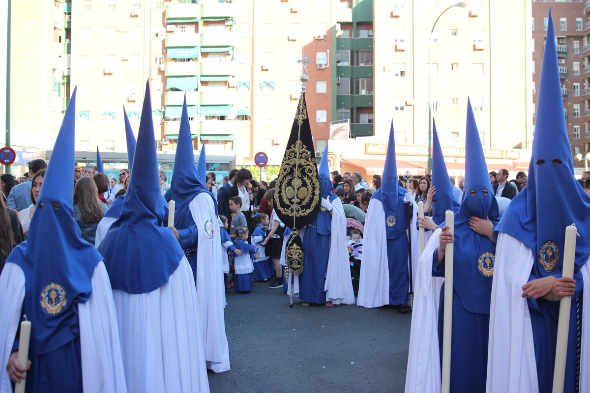joseguaHerrera's tweet photo. @HermandadSJO La hermandad del barrio. https://t.co/N0pDRqis90