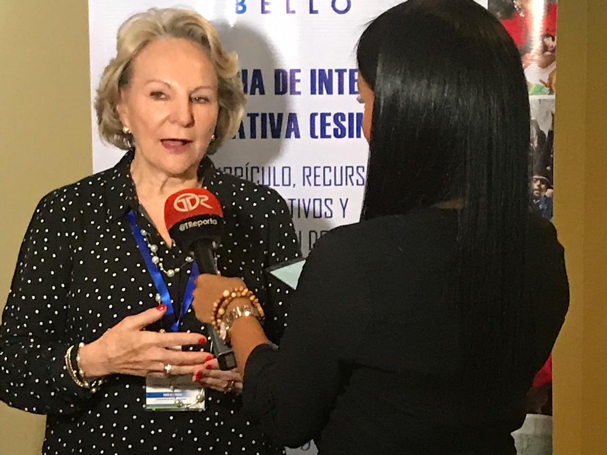 espacio_CAB's tweet photo. Nuestras autoridades y funcionarios de la Organización del Convenio Andres Bello, brindan entrevistas a @TReporta en Panamá sobre el trabajo que se lleva a cabo en la Reunión #ESINED https://t.co/9jRrwNuCwW