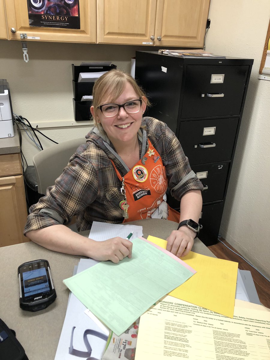 Tacoma151's tweet photo. SASM Kira talking about selling with confidence   4709.    #RomanoffReno  #TakeYourShare23 https://t.co/ufpV8uyODH