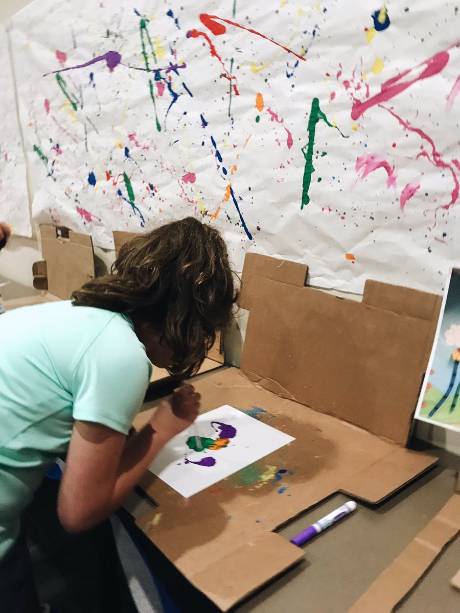 MsWagnersWorld's tweet photo. Green Group’s last station at the Young Authors Conference! We are in the interactive room!! 🎨⭐️🌈@SamfordEd @3xjoy @teacherstone #STEAMisaverb https://t.co/gBqZTyITdR