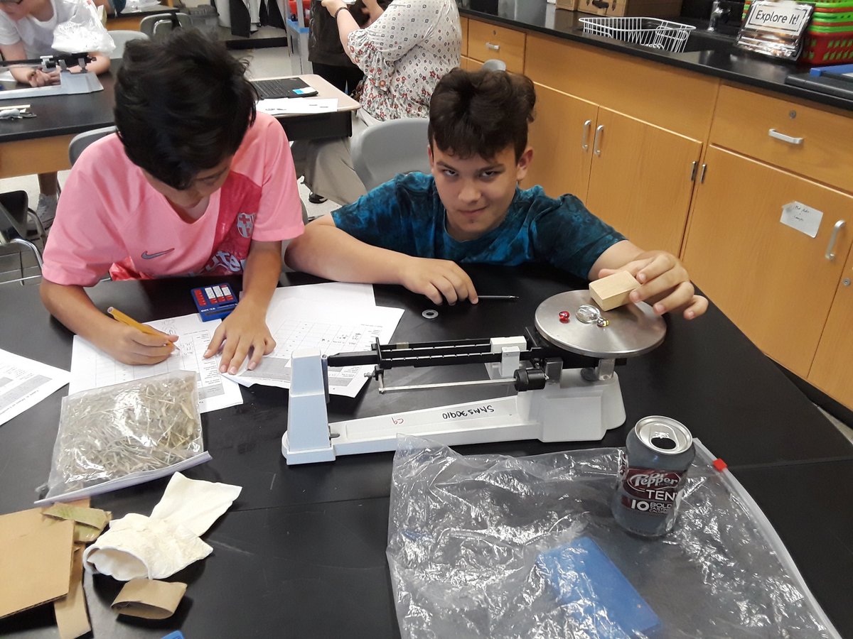 SMMSEarthSci6's tweet photo. Trash Lab -- Students are sorting and weighing simulated household trash to determine what is being thrown into landfill that could in fact be recycled!  #SOARPL @LCPSScience @Smarts_Mill #EarthsResourcesUnit #MiddleSchoolScience https://t.co/cuVlk3PuCn
