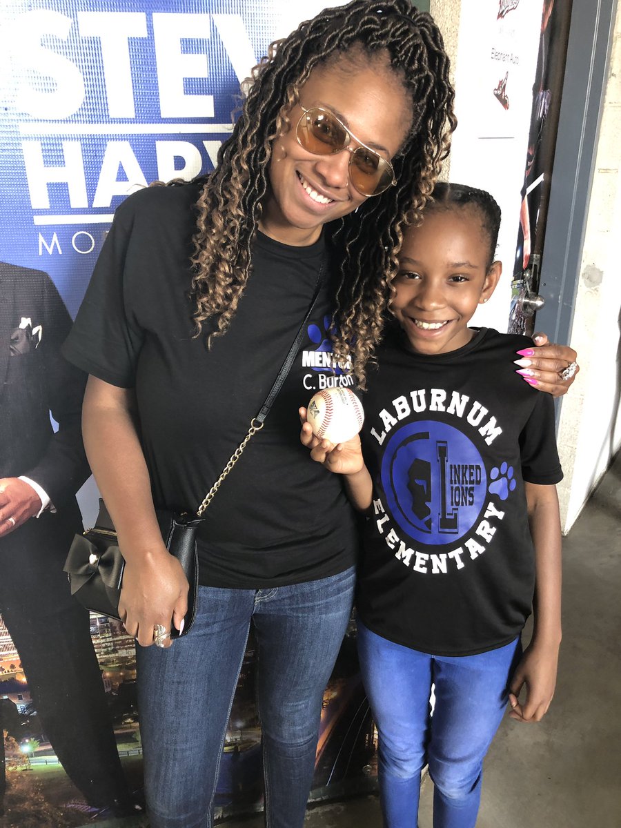 LES_LinkedLions's tweet photo. Education Day @ The Diamond #HenricoHeroes https://t.co/AyGaVfE4Qv