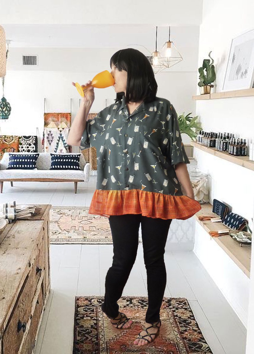 glasspotential's tweet photo. We like this fun stye! This one has a martini print: https://t.co/17PI3vSBKI … #sustainablefashion  #etsyseller #etsyshop #oneofakind #ecofashion  #upcycled #martini #upcycled #upcycledclothing #recycledclothing #cruisewear #resortwear https://t.co/BDhRSm4i94