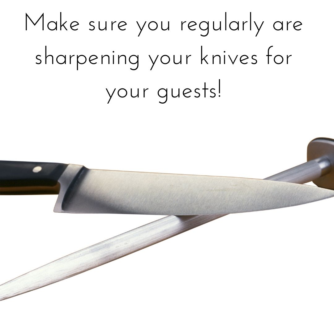 airbnbbabes's tweet photo. Guests often choose Airbnbs over hotels because of the kitchen amenities...so make sure your knives stay sharp enough! 🍴🍽️🥒

For more Airbnb tips visit the blog at  https://t.co/r7oPzvc11L

#AirBNBTips #VacationHomeRentals #AirBNBManagement #HostingTips #AirBNBHosting https://t.co/83C3Fdo4yw
