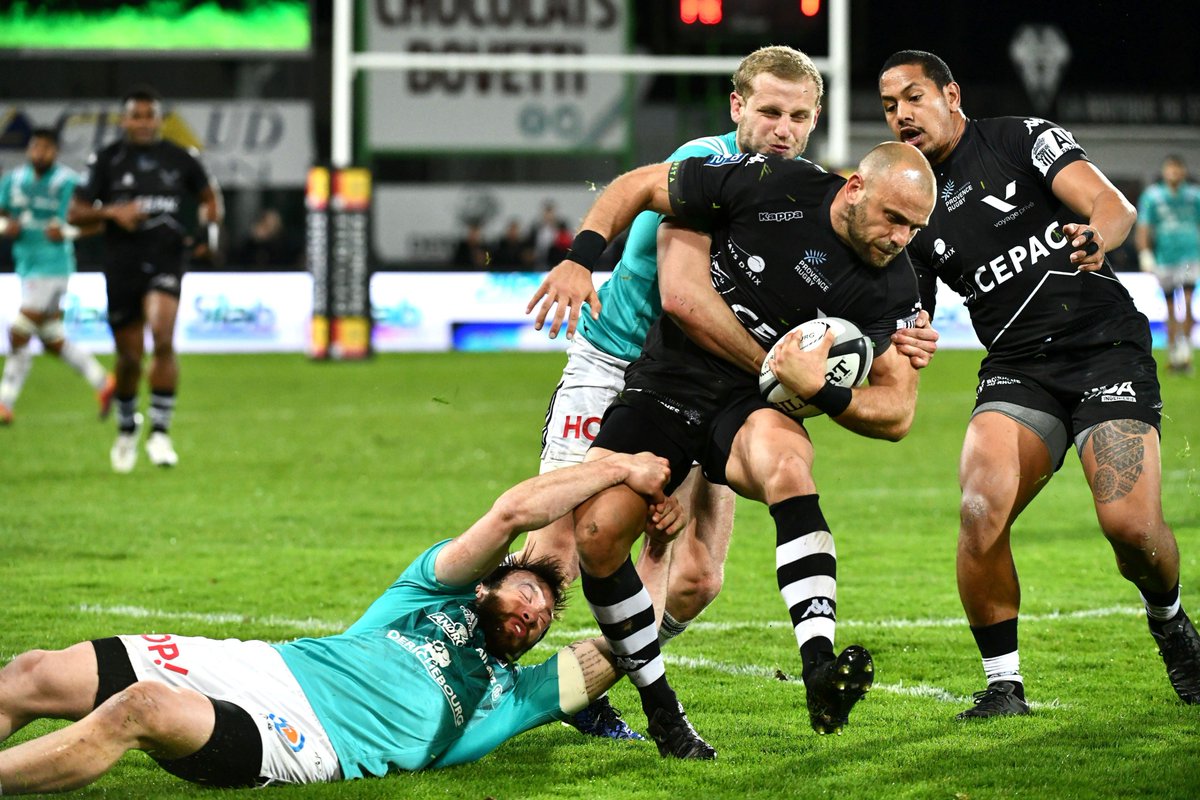 icilimousin's tweet photo. 🏉 "On n'y va pas la tête en bas, on sait qu'on est plus qu'outsider"
#ProD2 - Alors que le staff opère 11 changements, Guillaume Namy et Brive restent ambitieux avant le choc des leaders à Oyonnax demain #USOCAB #FBSport
⬇
https://t.co/SkzyoVNQxe https://t.co/gYKxUaLoMI