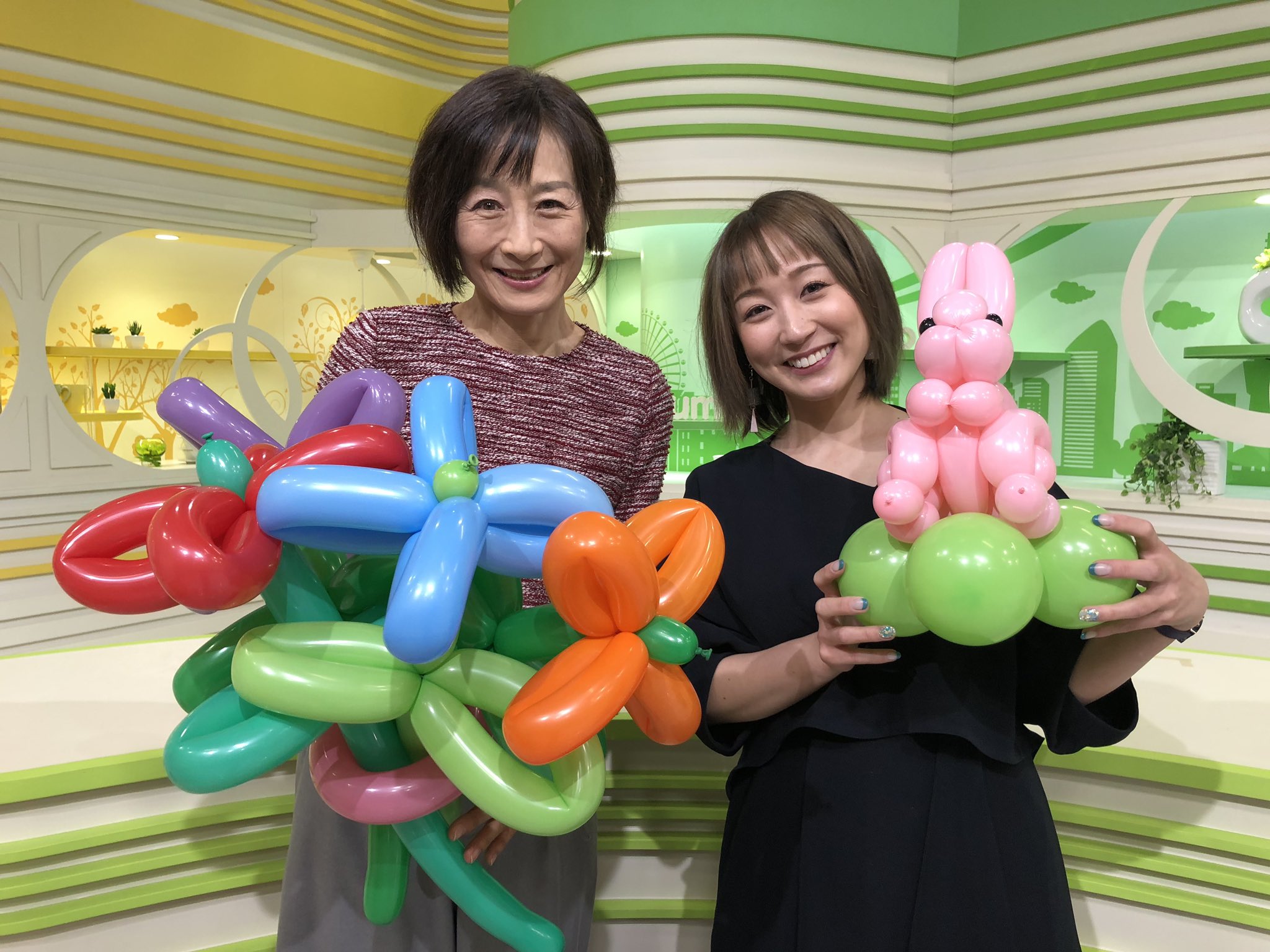Merry Balloon 4月25日11 30からnhk広島の ひるまえ直送便 という番組に出演しています 細長い バルーンを使ったお花の作り方を紹介しています ぜひ録画して繰り返しみて作り方マスターしてくださいね メリーバルーン Nhk テレビ出演 花