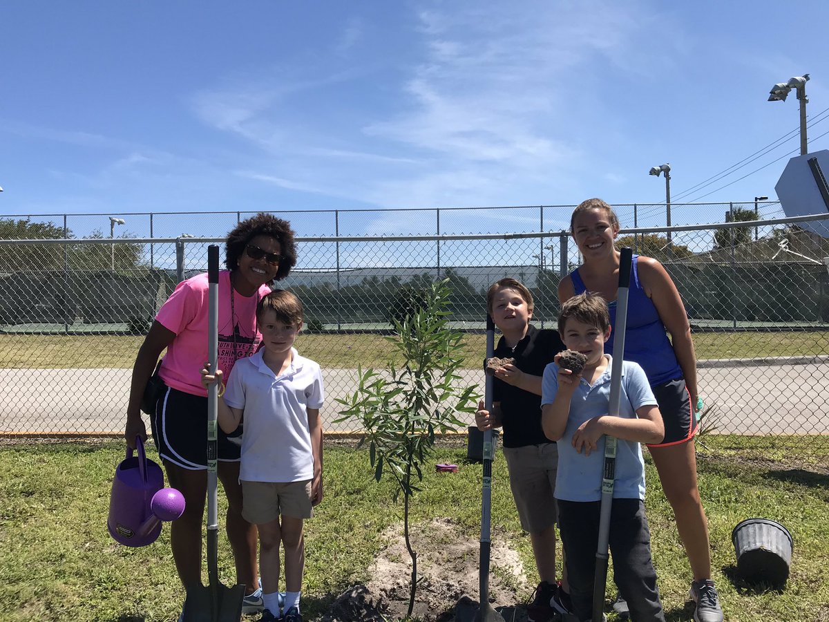 ilona_nixon's tweet photo. @SouthOliveTiger beautification this afternoon with our PTO Auction Winners!  First Grade friends rock!  Love the Olive - what better way to show our love Earth Day week than plant shade trees in our PE field! @LutterJocelyn @SouthOlivePTO @M_Springman @DavaHam https://t.co/HJWuEGSxA9