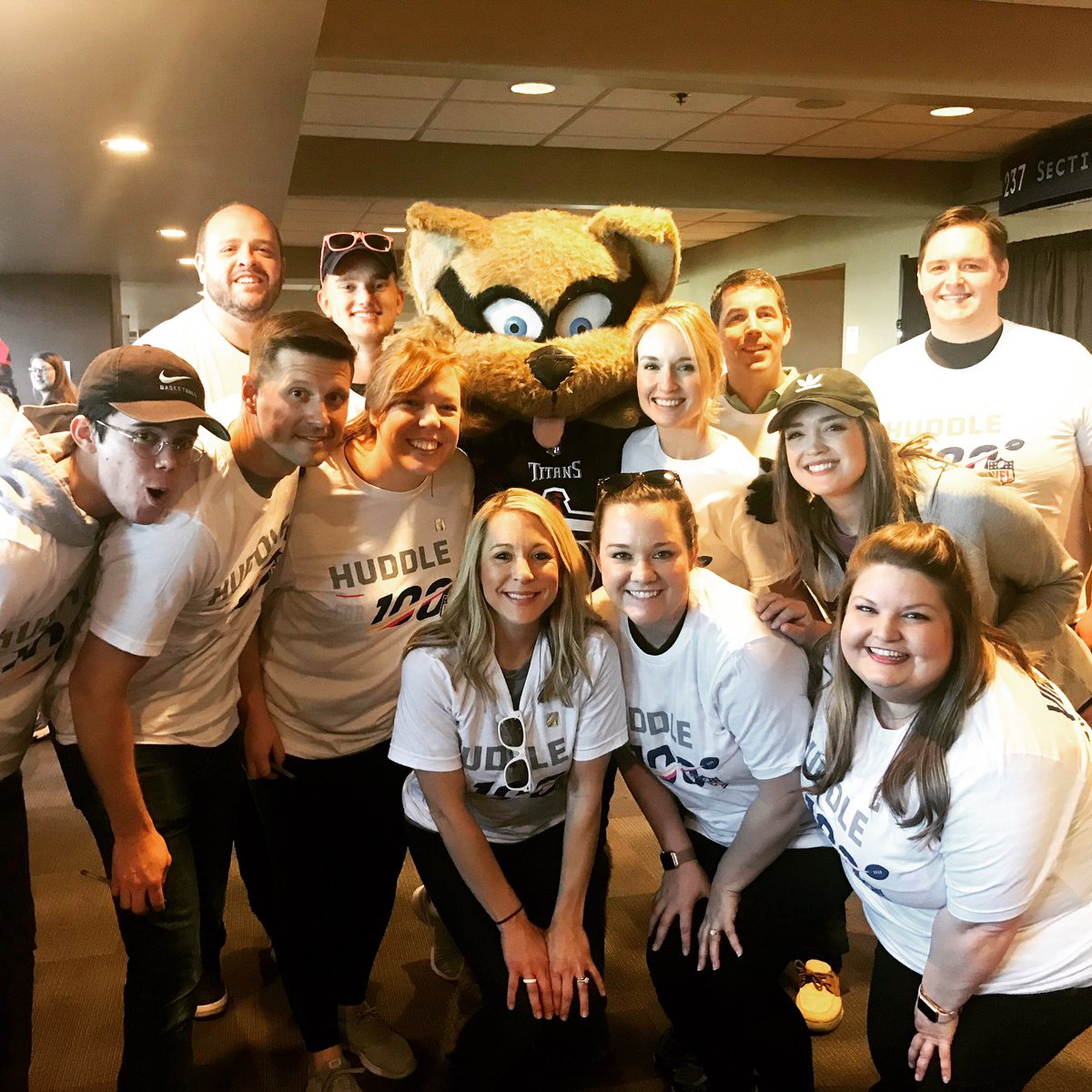 beckykel's tweet photo. Such a great morning at #NFLHuddlefor100 ...what an amazing way to support our community in need with The Bridge Ministry and kick off the #NFLDraft in #Nashville !!! @NFL @NFLDraft @rhcc https://t.co/WVQ4FhItoG