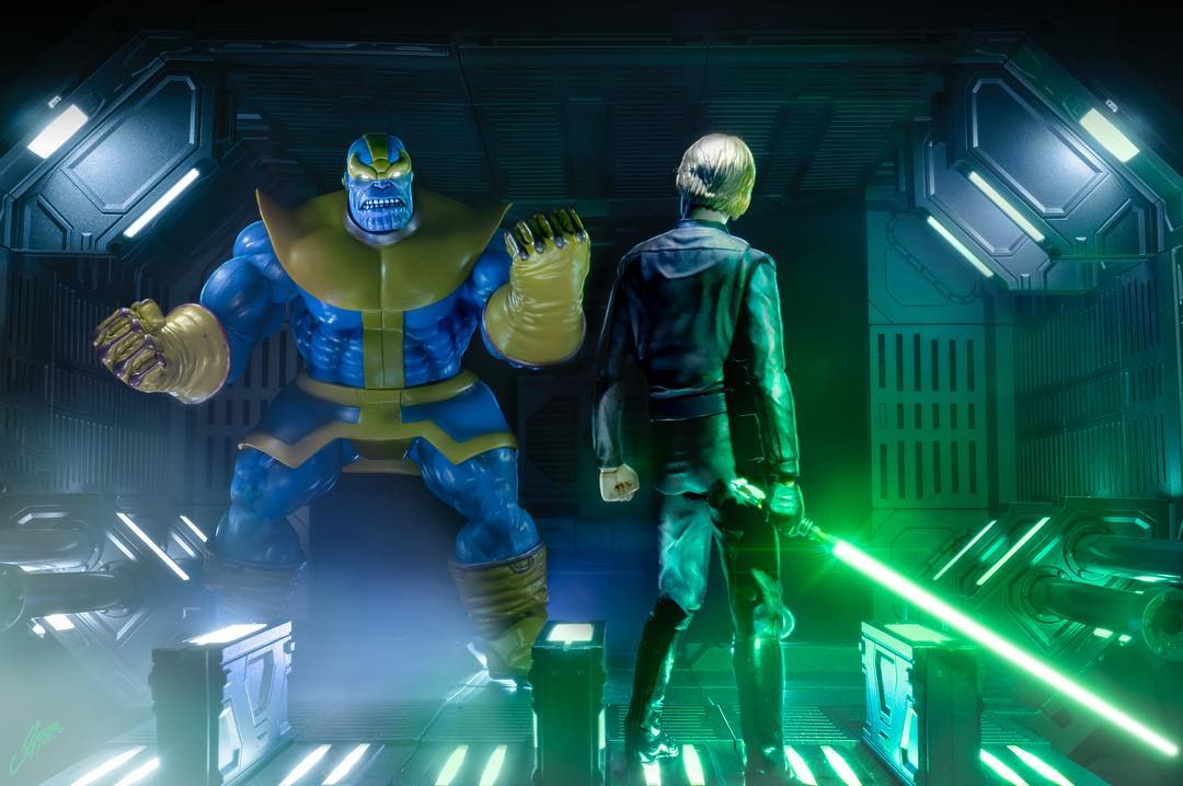 starwars_verse's tweet photo. Just found a leaked scene from Avengers: Endgame 😅 Thoughts?
#StarWars #Avengers #AvengersEndgame #EpisodeIX #RiseofSkywalker https://t.co/Vi6foHAw3D
