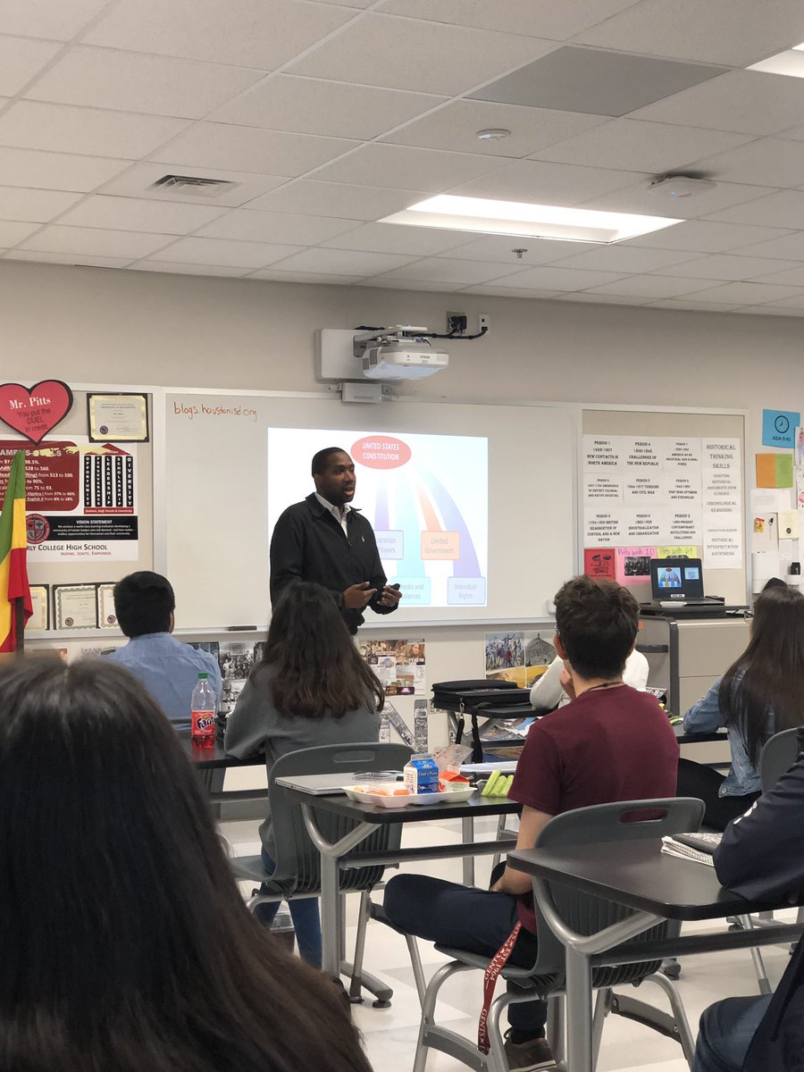 PittsTheTeacher's tweet photo. You know you work with a great principal win they volunteer to come and teach the Bill of Rights review to your class. I truly appreciate @MisterGaston taking the time out of his day to teach our scholars. You got 3 more classes tomorrow sir... @HISD_NHECHS @Drjlarredondo https://t.co/wmBVTn4JT1