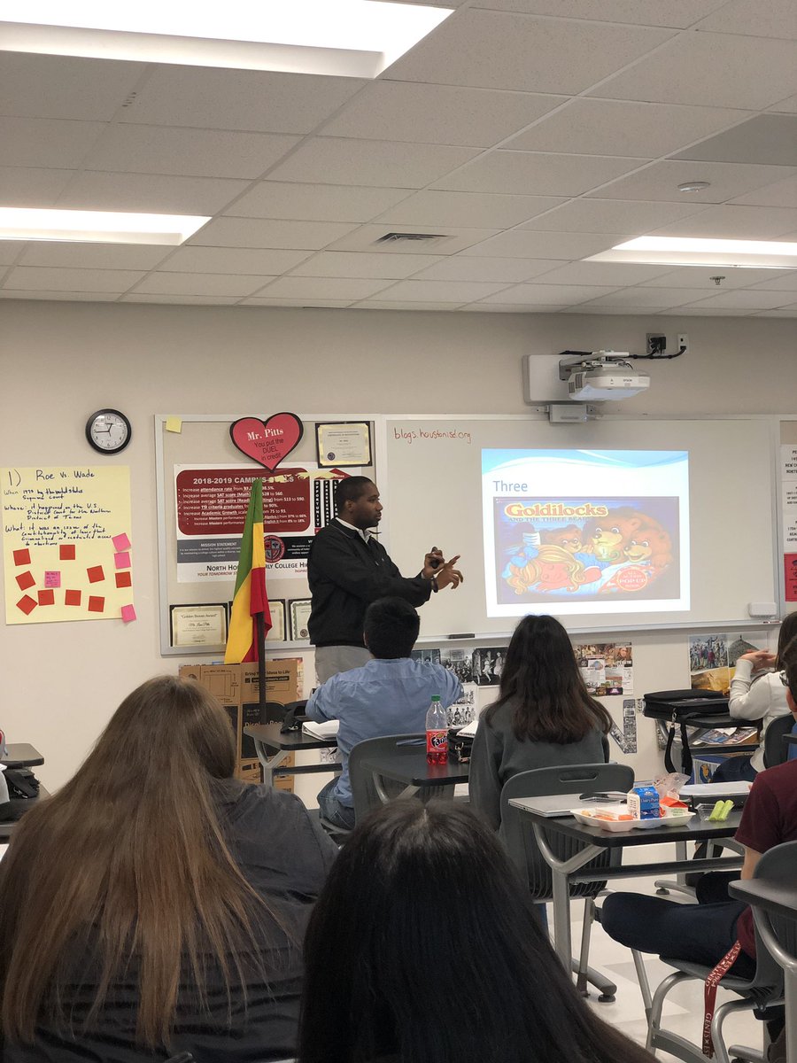 PittsTheTeacher's tweet photo. You know you work with a great principal win they volunteer to come and teach the Bill of Rights review to your class. I truly appreciate @MisterGaston taking the time out of his day to teach our scholars. You got 3 more classes tomorrow sir... @HISD_NHECHS @Drjlarredondo https://t.co/wmBVTn4JT1