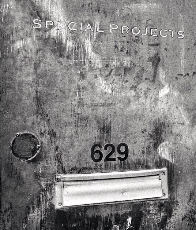 rodabernethy's tweet photo. A door for special projects...
.
.
#blackandwhitephotography
#blackandwhite #bw #bnw
#blackandwhitephoto #mood
#modernarchitecture #modern
#visualarchitect #monochrome
#bnw_fanatics #bnw_society
#dream #picoftheday #monotone
#Bnw_addicted #chasinglight
… https://t.co/1XiDPqOCWz https://t.co/EZSusyWgCU