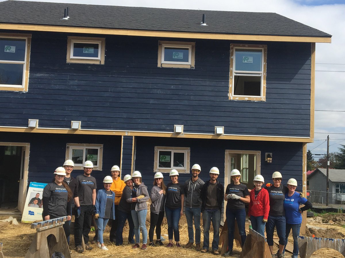learningdotcom's tweet image. Some of our employees had a great time volunteering for @Habitat_org today! How do you give back to your community?! #givingbacktogether #habitatforhumanity #volunteering