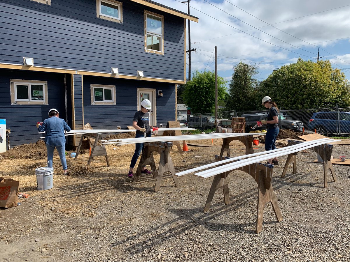 learningdotcom's tweet image. Some of our employees had a great time volunteering for @Habitat_org today! How do you give back to your community?! #givingbacktogether #habitatforhumanity #volunteering