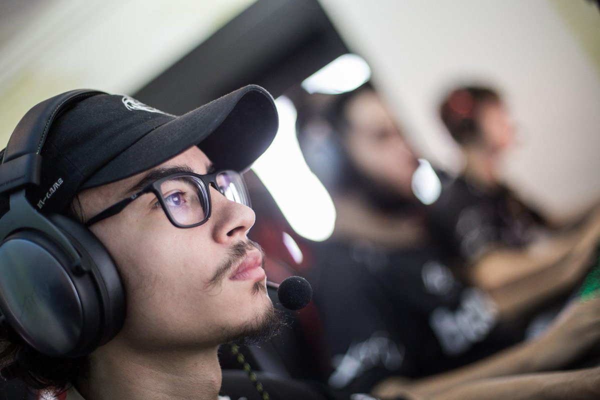 NinjasInBrazil's tweet photo. É AGORA OU NUNCA GUYS! Nosso ÚLTIMO jogo na fase de pontos corridos da R6 Pro League! Essa única vitória pode nos classificar pra Milão e apenas ela nos interessa! 

https://t.co/0qasXTgJlo

#GONINJAS #R6S #R6PL https://t.co/s1Fo66H0gC