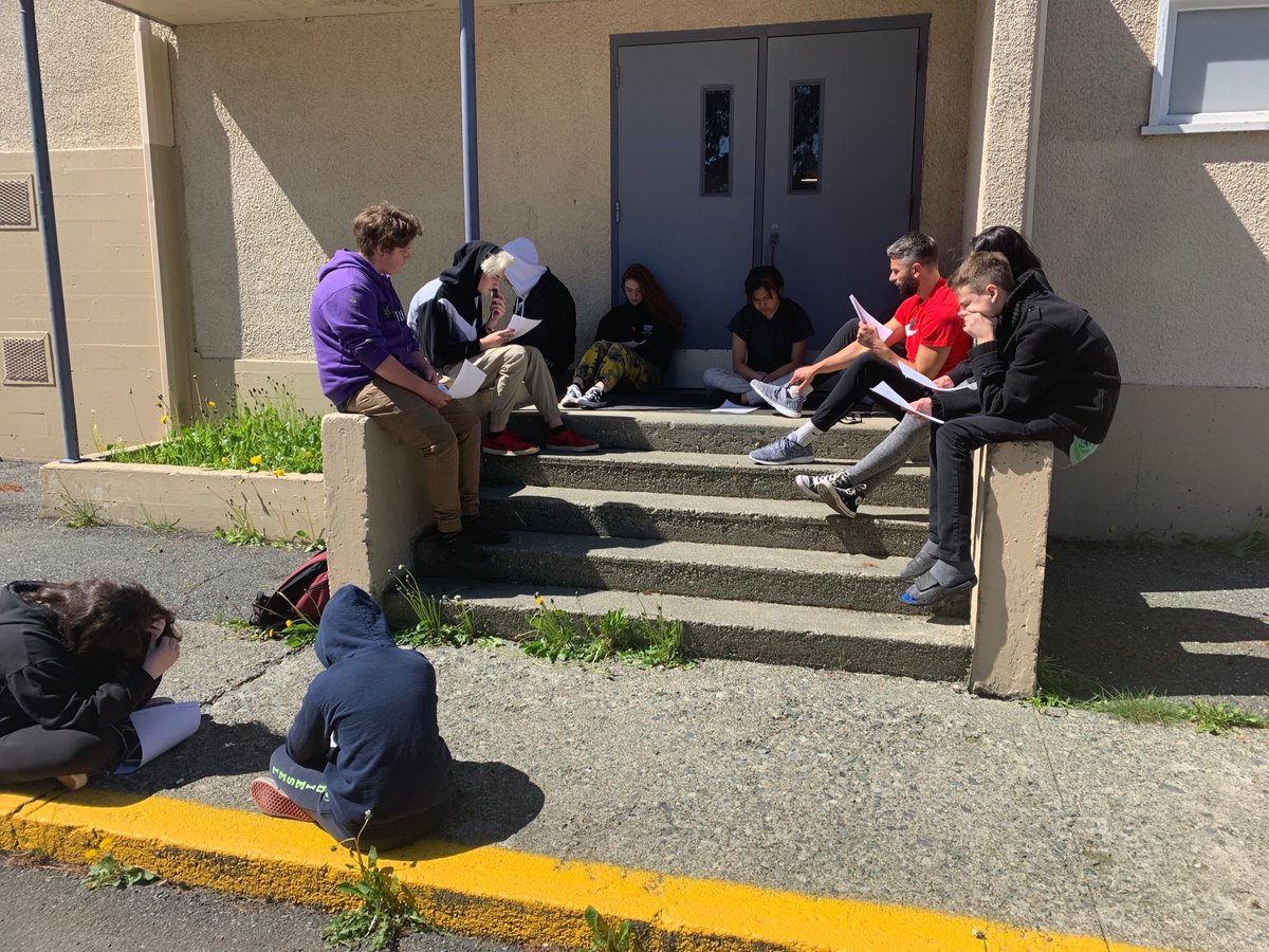 LearningAltern1's tweet photo. Learning is embedded in memory, history and story. #morethanschool #ABOUT #FPPL #beautifulclassroom #nlpslearns #successforall @sd68bc @venturafolk @mekthe @Beaumom28 @BrettHancock https://t.co/VOsWUM4xbz