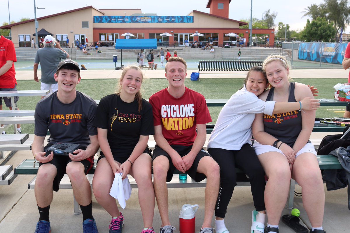 StateClubTennis's tweet photo. Nationals!🎾❤️💛 #RollClones #USTAMoValley https://t.co/ynzBwEx1K2