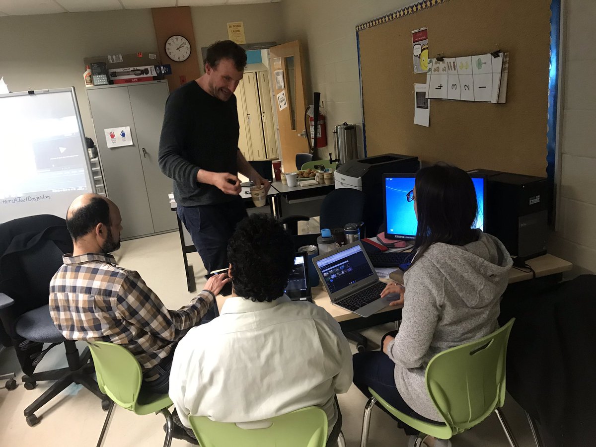 danikforgues's tweet photo. Journée de réseautage @RiviereCastor avec des nouveaux enseignants et leurs mentors. Au menu: #litteratie #thinkingclassroom #programmation #wevideo #collabCEPEO avec des facilitateurs hors pairs @MJoelDesjardins @BazinetMme @ArsenaultAmelie @SylvieLL @sophielagermain https://t.co/b3DMMdRhBb