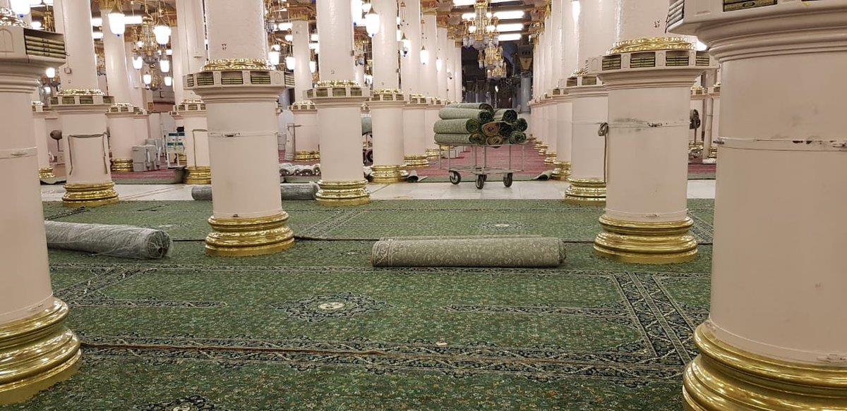 tv_24's tweet photo. صور.. تغيير فرش #المسجد_النبوي كاملا بسجاد وطني جديد استعدادا لشهر رمضان

An canza shimfidun Masallacin Manzon Allah S.A.W dake garin #Madinah da shimfidu sabbi na alfarma, saboda tarban watan Ramadan

#رمضان
#قناة_24_هوسا
#24_Hausa_TV https://t.co/G0py5XtKpX