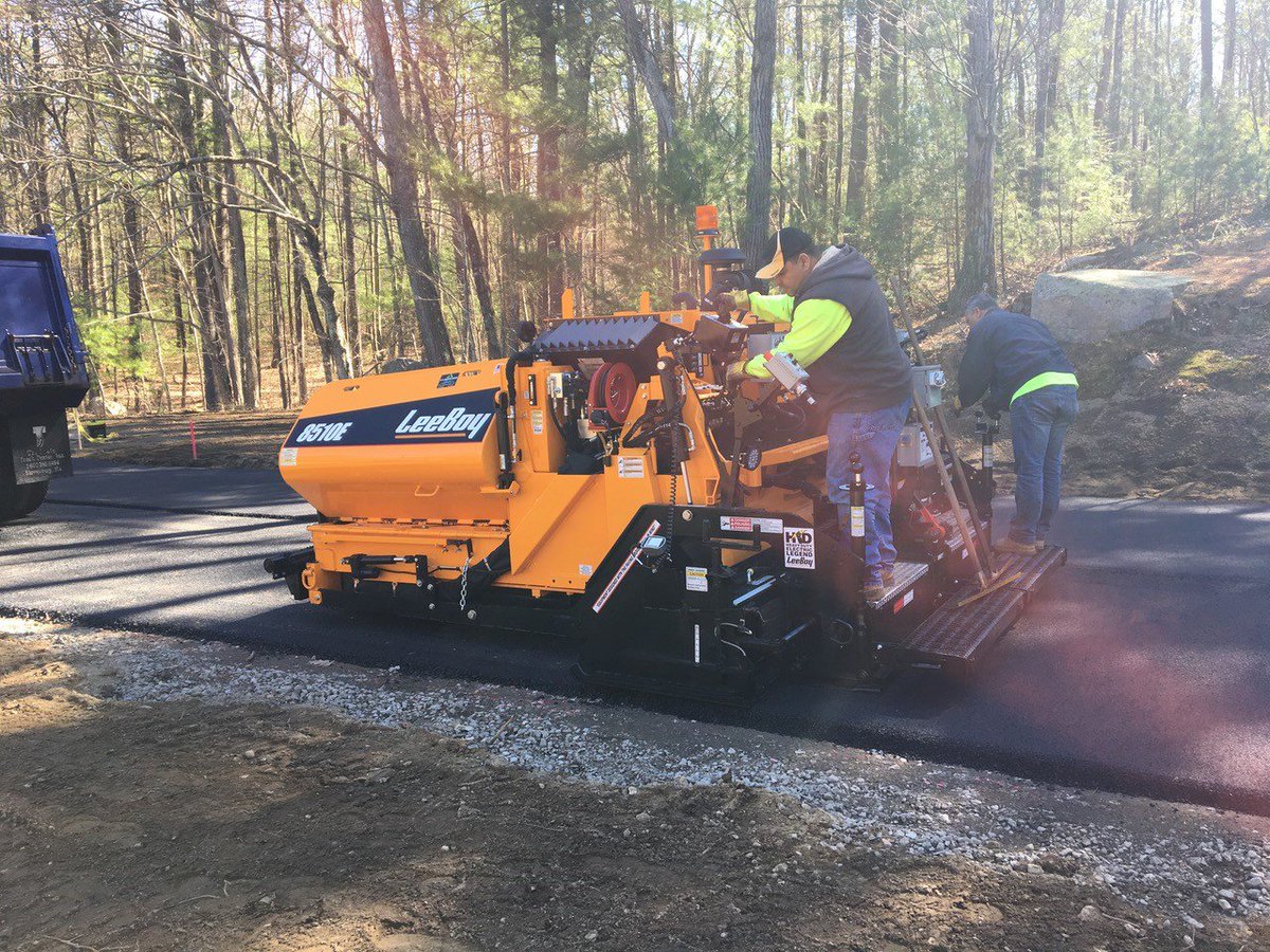 TrustLeeBoy's tweet photo. Ambrose Equipment customer, Paul Smith, breaking in their new 8510E Paver in Massachusetts! #QualityMat and a great job by a loyal LeeBoy customer! #LeeBoyProud https://t.co/hCBwmxBtTf