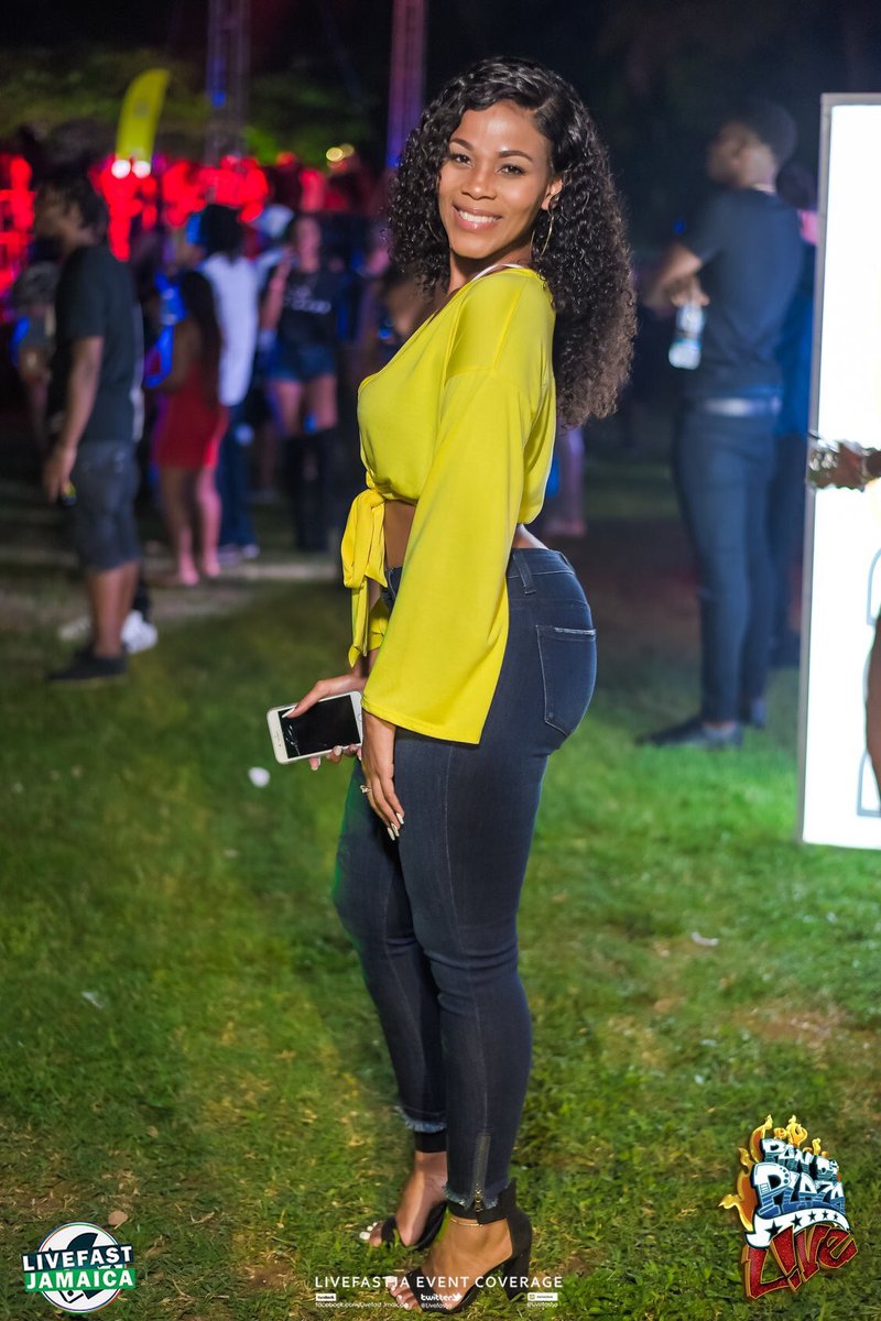 tequila_lipz's tweet photo. PanDiPlaza #VacaeWeekend #OchiWeekend #EasterWeekend2019 https://t.co/XUQwWybQjS